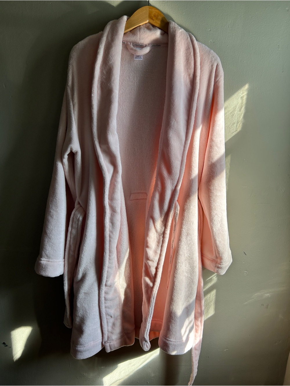 Calvin Klein Plush Robe, Pink Medium - Picture 7 of 10